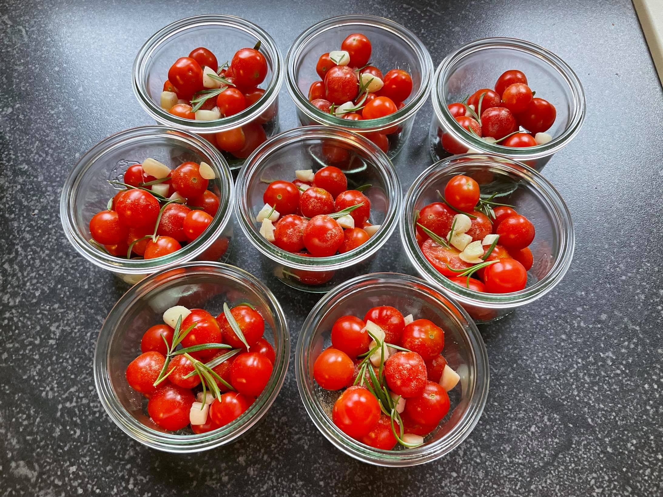 Tomates cerises à l'huile d'olive