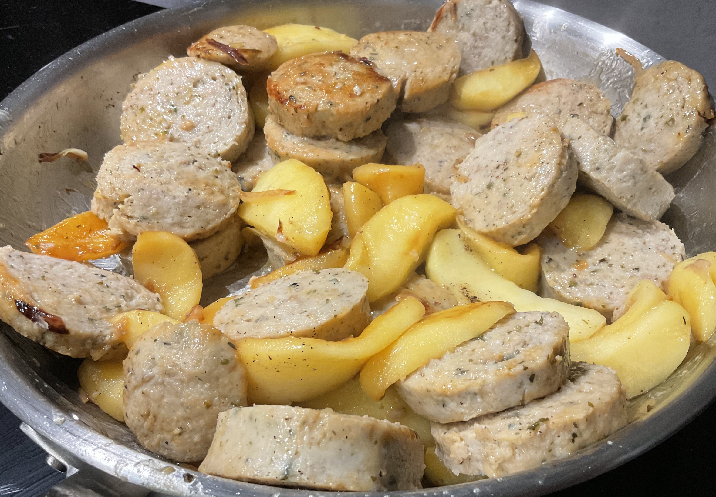 Boudin blanc aux pommes et oignons caramélisés