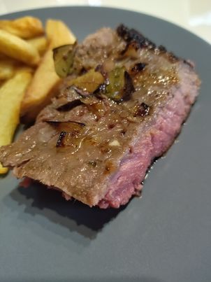 Côte à l'os cuite sur le grill Ninja avec la sonde